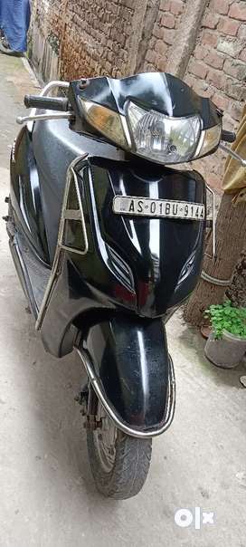 Old activa price online olx