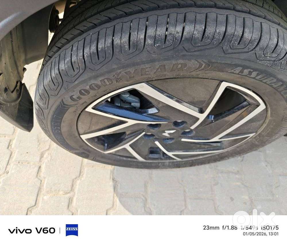 Mahindra Xuv 3xo Ax7l 1.2 Petrol At (pg), 2025, Petrol