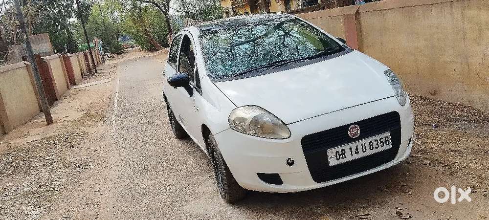 Fiat Punto 2010 Petrol 44350 Km Driven