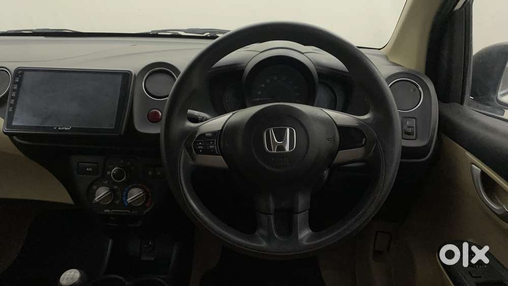 Honda Brio Vx Mt, 2015, Petrol