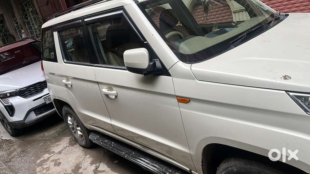 Mahindra Tuv 300 2017/2018 Diesel 130000 Km Driven