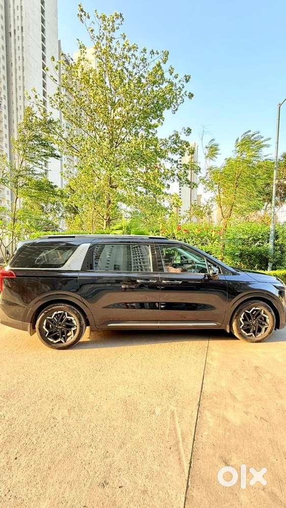 Kia Carnival Limousine +