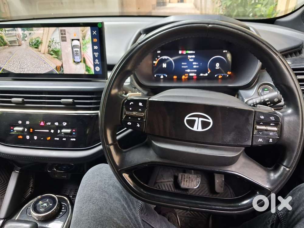 Tata Safari Accomplished + Dark Edition(at)