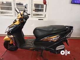 Dio bike old model hot sale