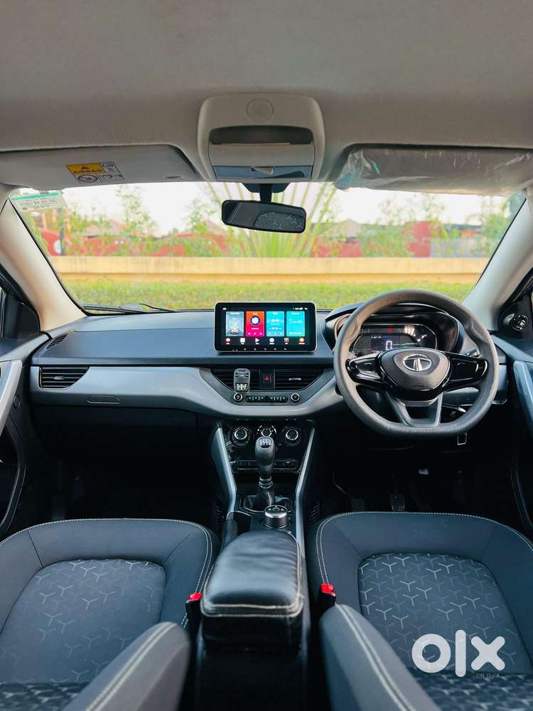 Tata Nexon, 2022, Petrol