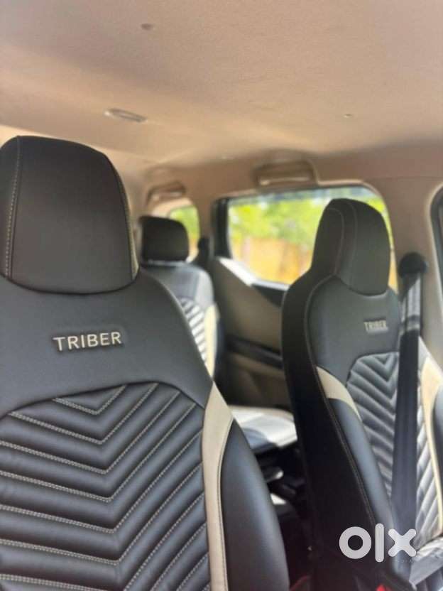 Renault Triber Rxz, 2023, Petrol