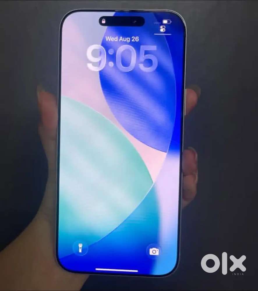 I phone 17 pro  silver white colour 100%bettery health Excellent condi