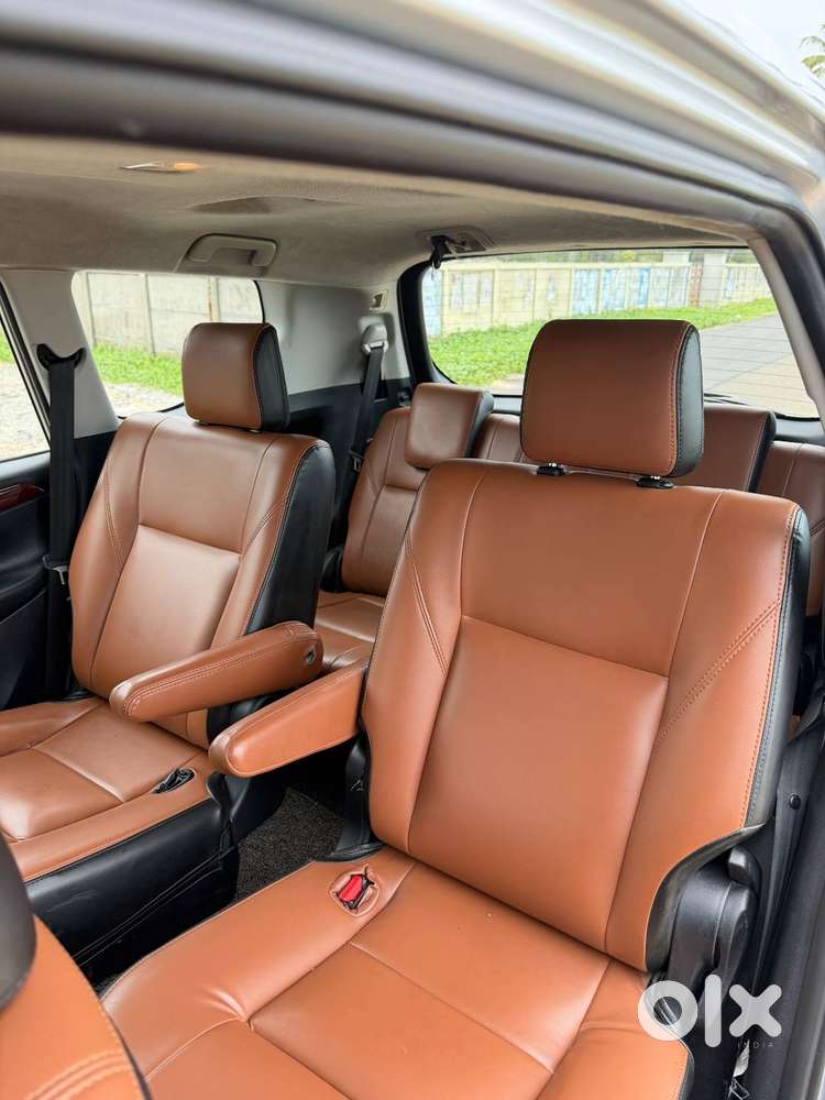 Innova Crysta 2.8g Auto - 2019reg - 80k Kms