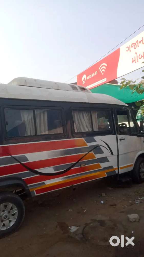 Tempo Traveller Force Crv