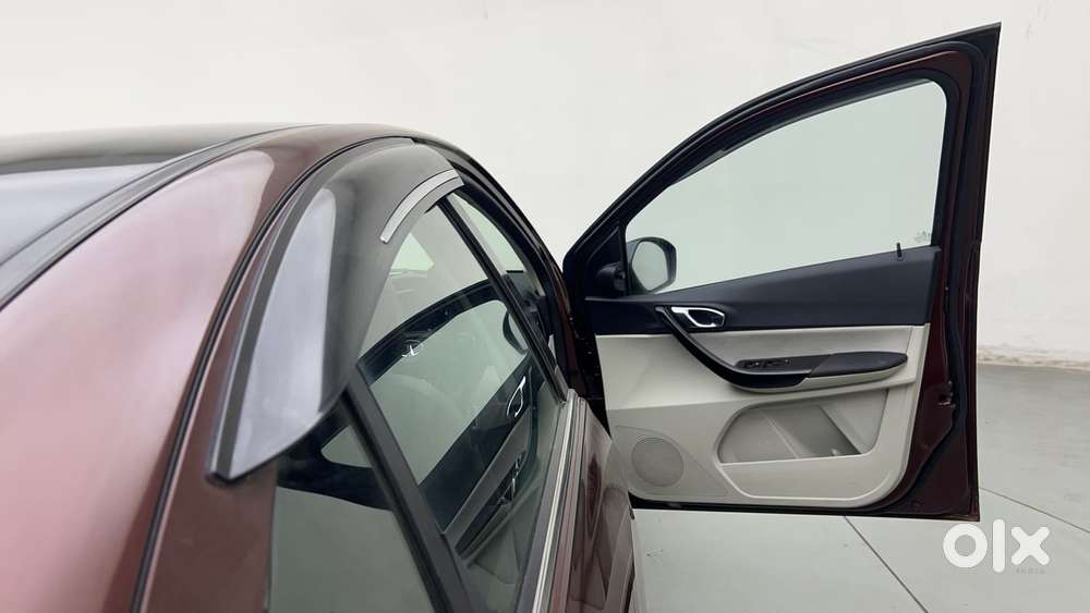 Tata Tigor Xza Plus, 2022, Petrol