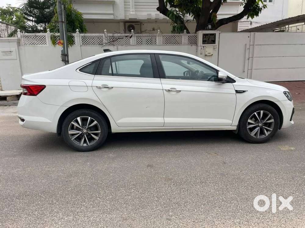 Skoda Slavia Sportline 1.0l Tsi Mt, 2022, Petrol