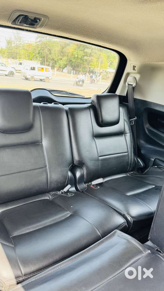 Toyota Innova Crysta [2016-2020] 2.4 Gx At 8 Str, 2017, Diesel
