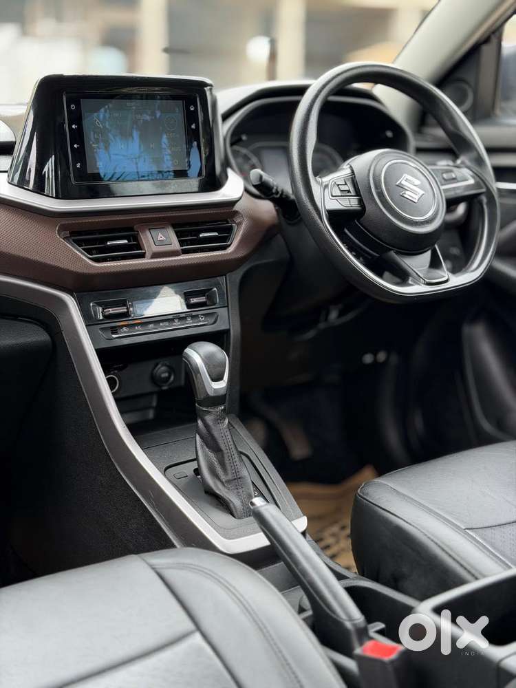 Maruti Suzuki Brezza 1.5 Zxi At Smart Hybrid, 2022, Petrol