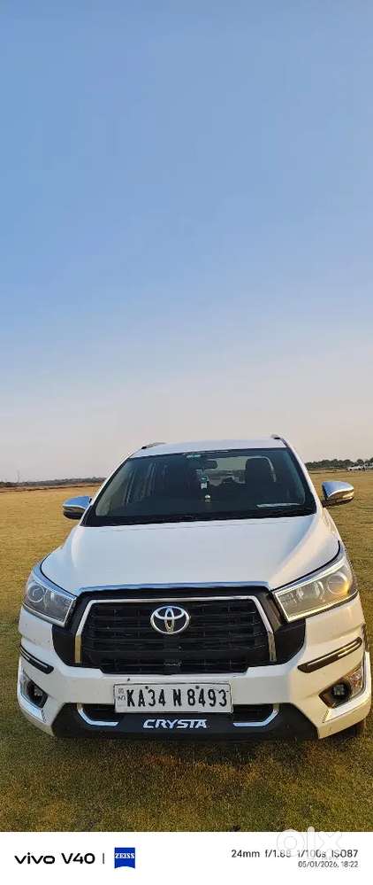 Innova Crysta 2.4 V