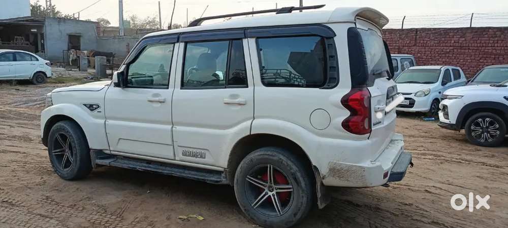 Mahindra Scorpio Classic 2018 Diesel 124000 Km Driven