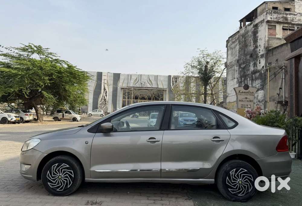 Skoda Rapid, 2013, Petrol