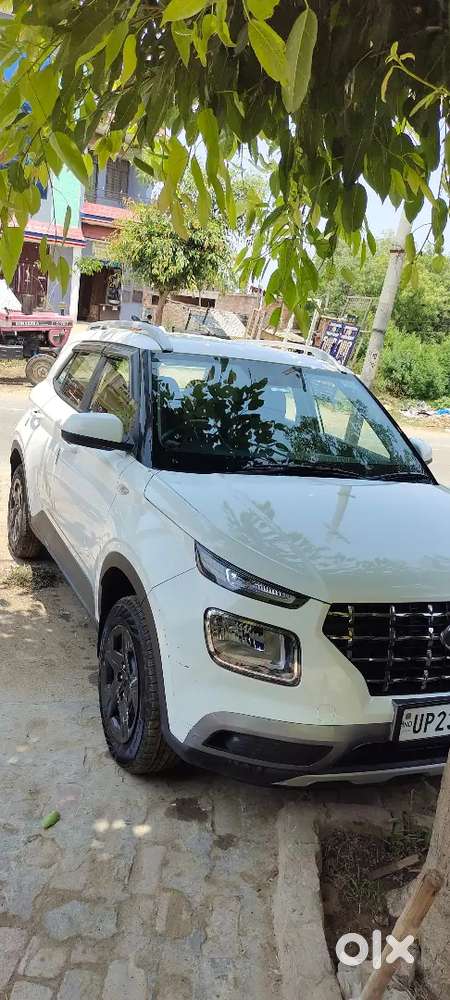 Hyundai Venue 2021 Petrol Well Maintained