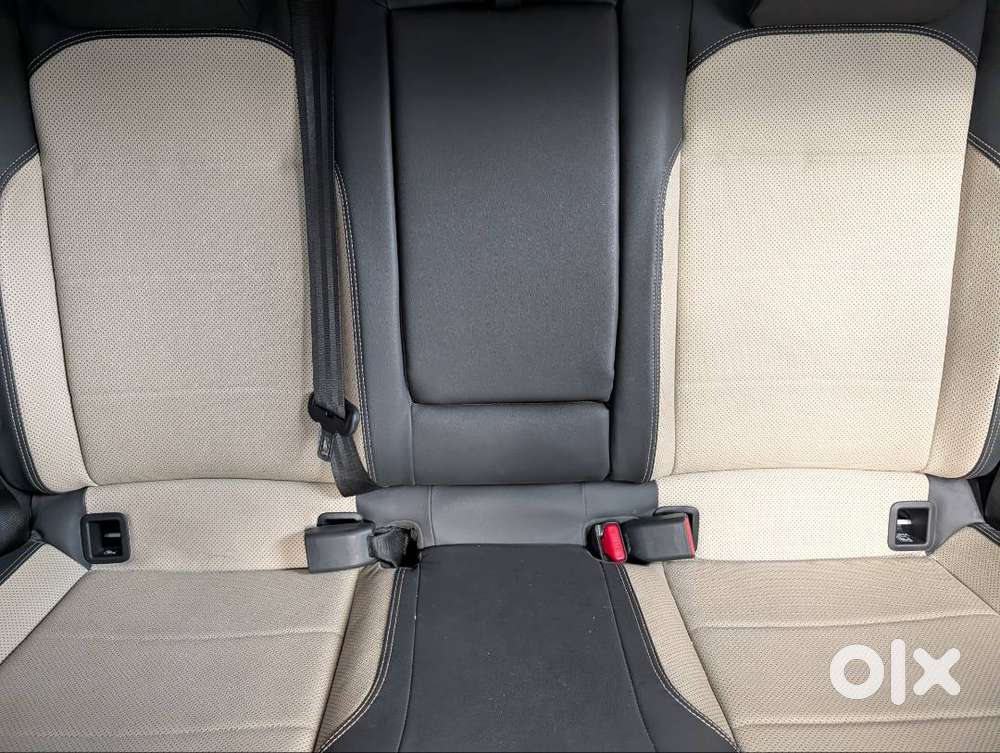 Skoda Slavia 1.0 Tsi Style Mt 2022 (top Variant With Sunroof)