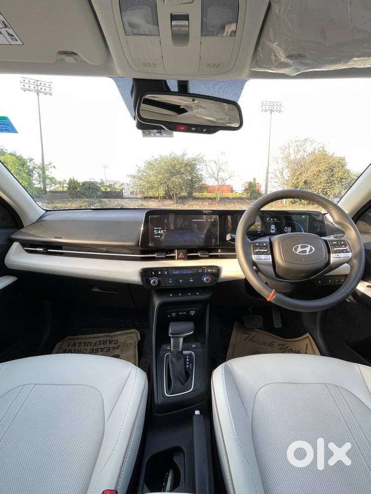 Hyundai Verna 1.5 Sx (o) Vtvt Ivt, 2025, Petrol