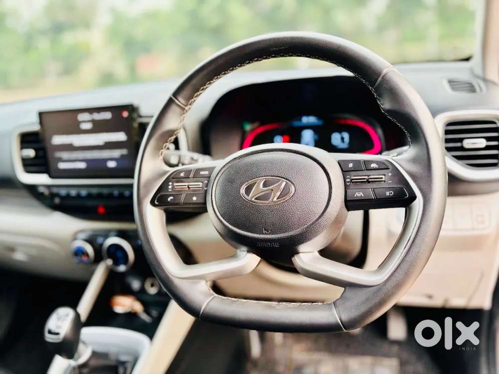 Hyundai Venue Sx (o) Mt 1.5 Diesel, 2024, Diesel