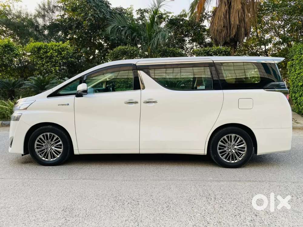 Toyota Vellfire, 2021, Petrol