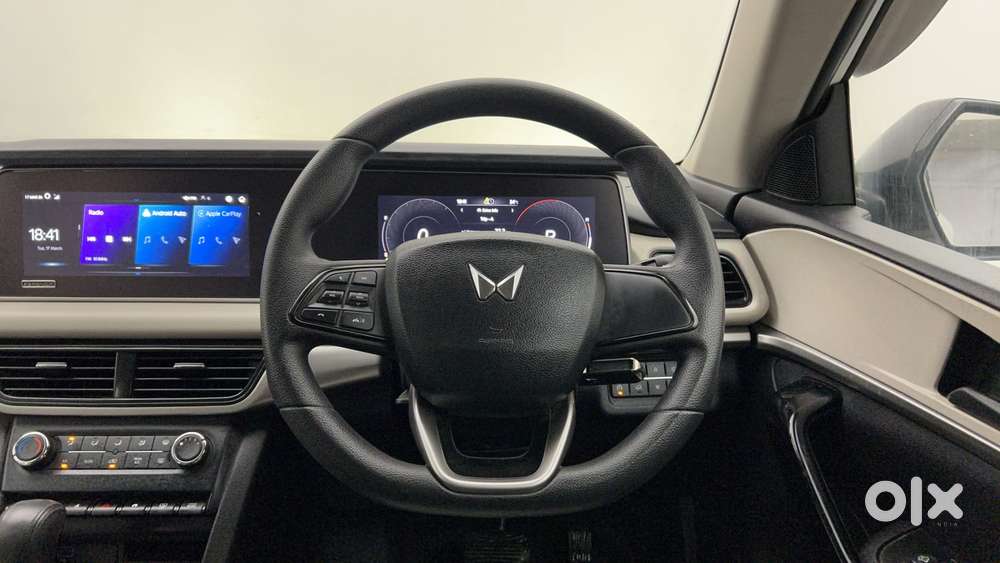 Mahindra Xuv700 2.2 Ax 5 Diesel At 7 Str, 2023, Diesel