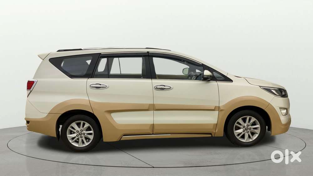 Toyota Innova Crysta 2.4 Vx Mt, 2017, Diesel