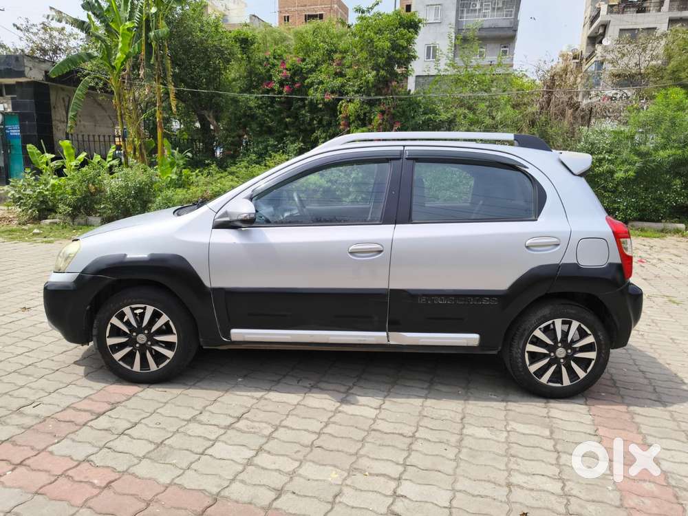 Toyota Etios Cross 1.2l G, 2016, Petrol