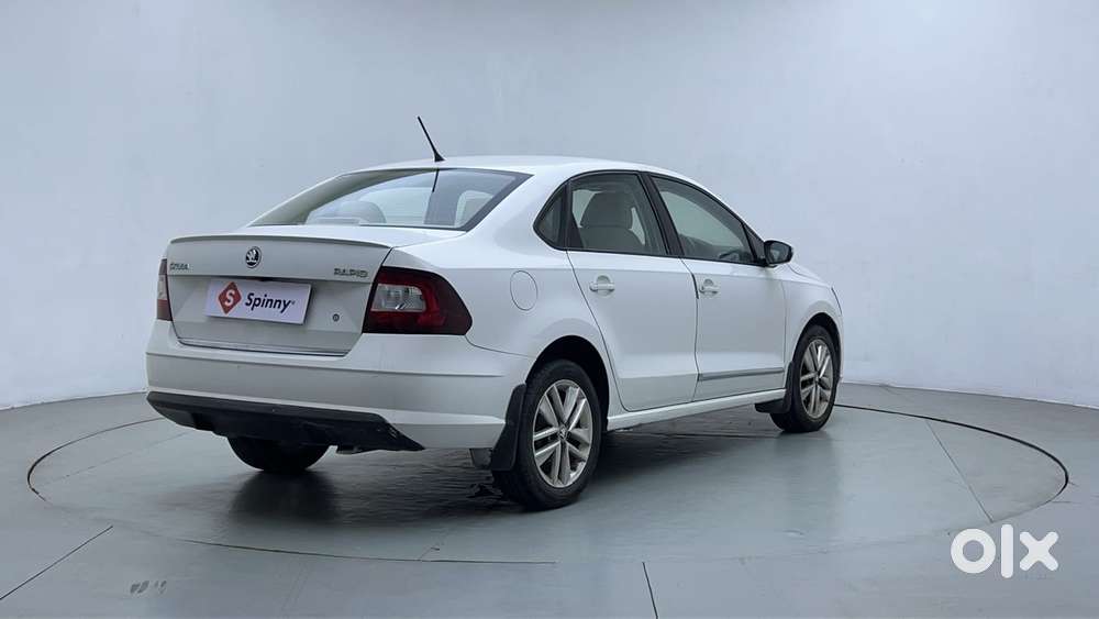 Skoda Rapid 1.6 Mpi At Style, 2018, Petrol