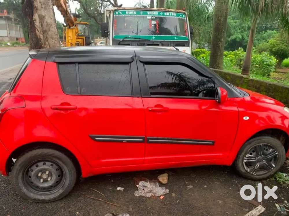 Maruti Suzuki Swift Ddis 2011
