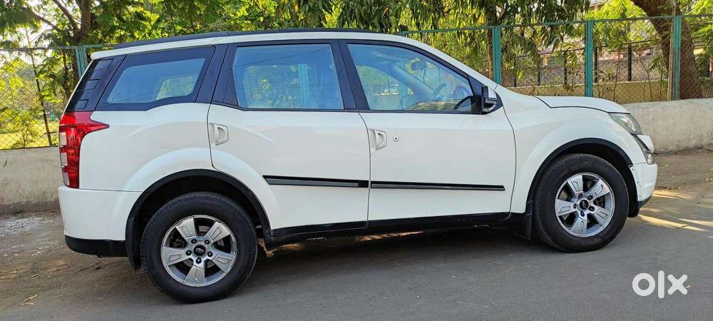 Mahindra Xuv500 W8, 2015