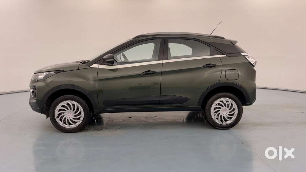 Tata Nexon 1.2 Revotron Xm (s), 2022, Petrol