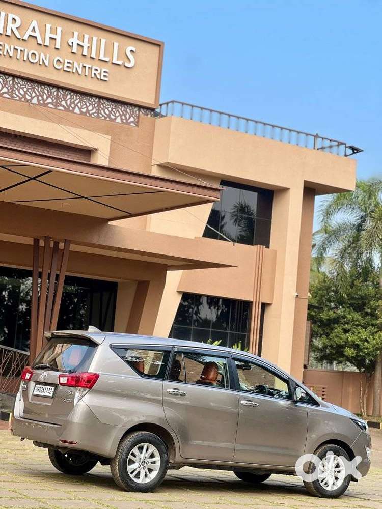 Toyota Innova Crysta 2.4 G Mt 8s, 2016, Diesel