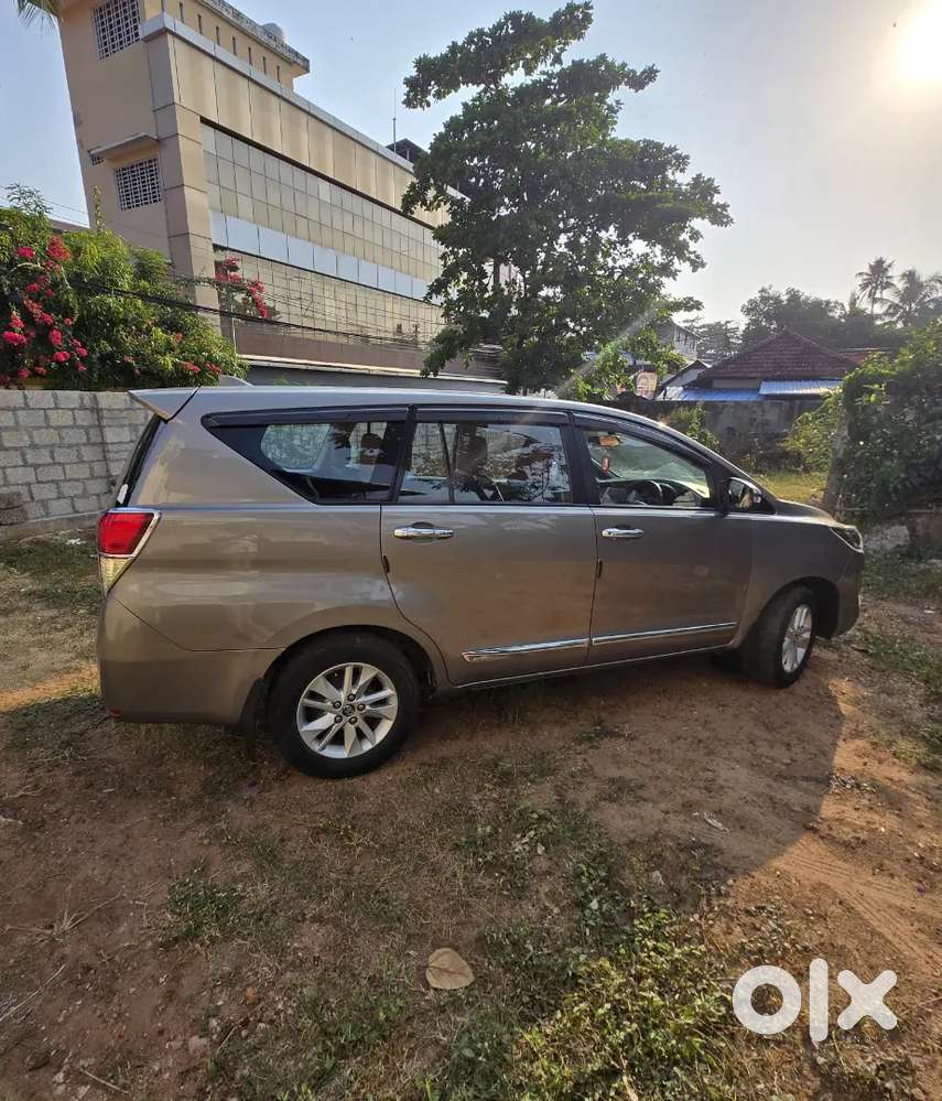 Toyota Innova Crysta 2018 Diesel Well Maintained