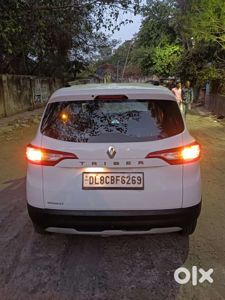 Renault Triber Rxt, 2023, Petrol