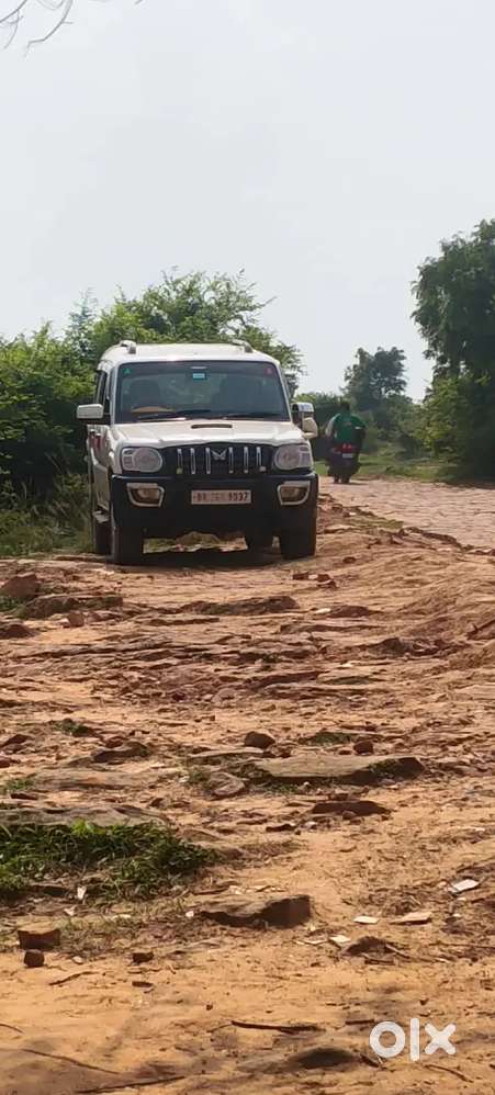 Mahindra Scorpio Lx 2015