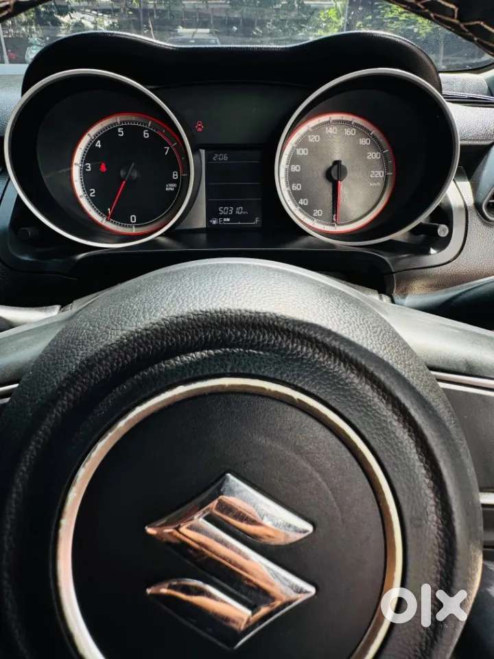 Maruti Suzuki Swift Vxi, 2023, Petrol