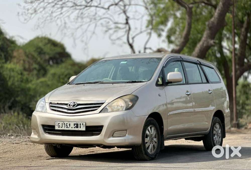 Toyota Innova 2004-2011 2.5 V Diesel 7-seater, 2009, Diesel