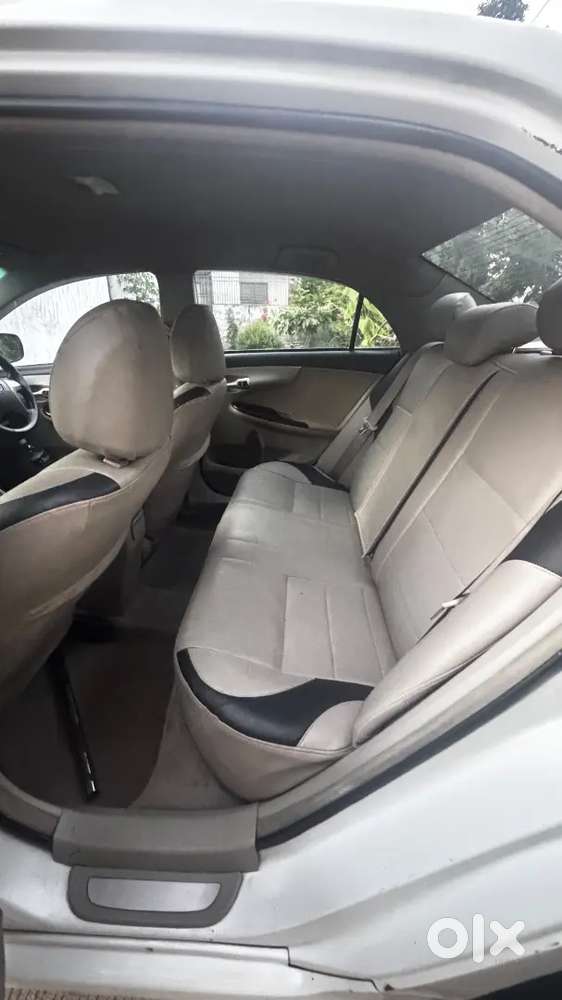 Toyota Corolla Altis 2013