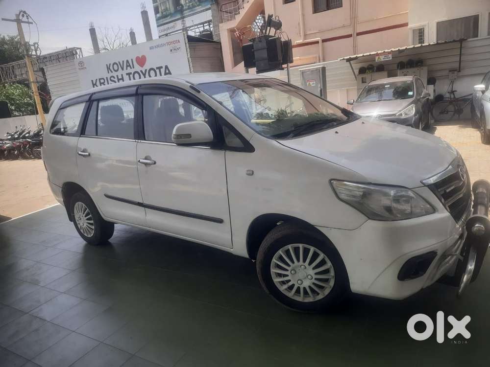 Toyota Innova Cng