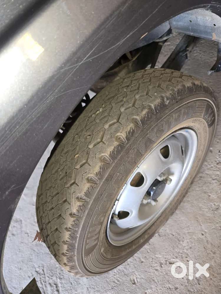 Single Hand Use Ek Dam Fresh Condition