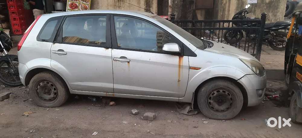 Ford Figo 2010 Petrol 48000 Km Driven