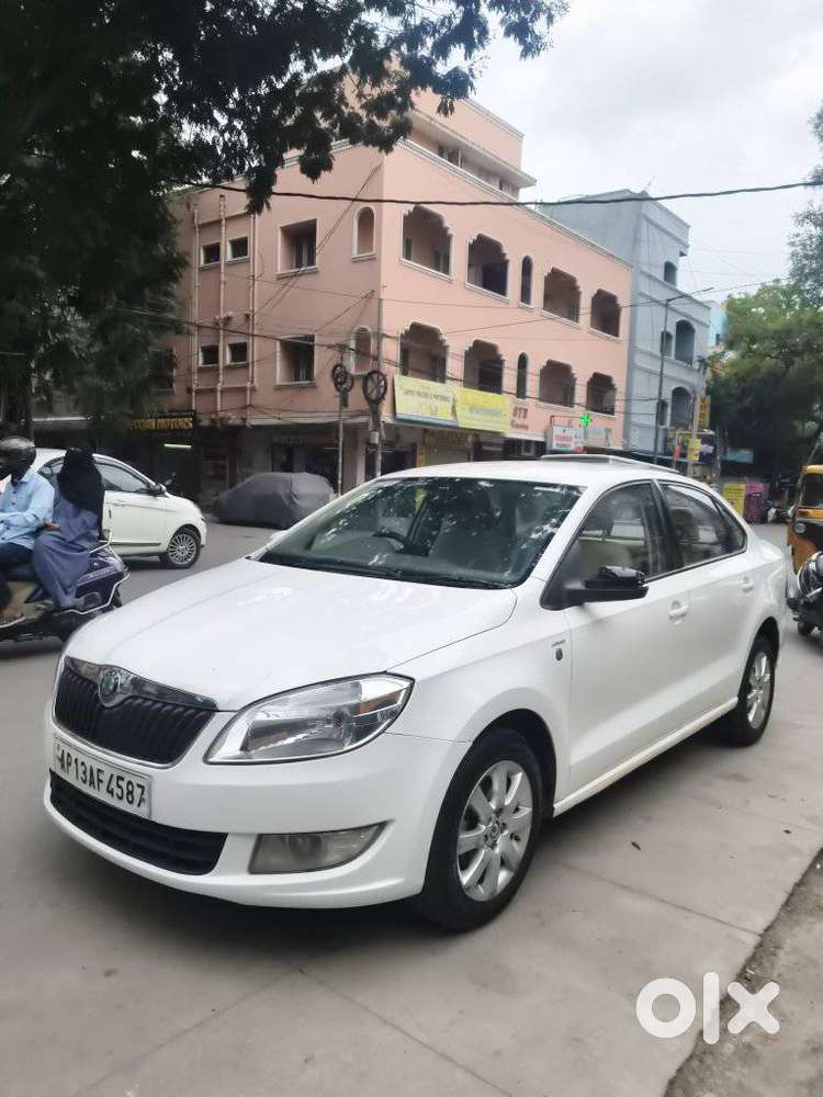 Skoda Rapid 1.6 Tdi Ambition Plus Alloy, 2013, Diesel