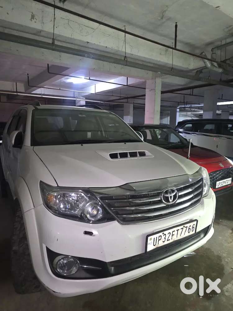 Toyota Fortuner Legender 2014 Variant