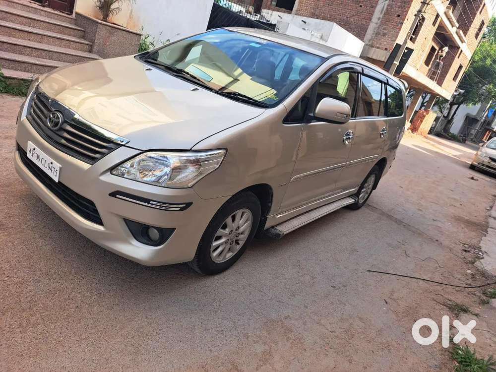 Toyota Innova 2.5 Ev 2012