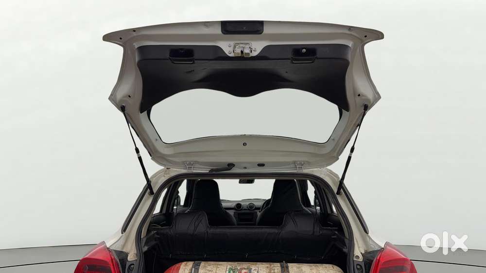 Maruti Suzuki Swift Lxi, 2018, Cng & Hybrids