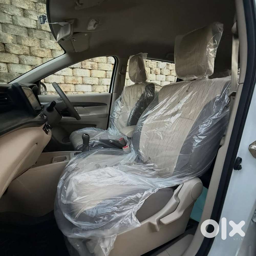 Toyota Rumion V Mt, 2025, Petrol