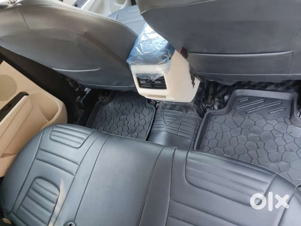 Mahindra Xuv 3xo 2025 Petrol Well Maintained