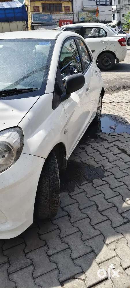 Honda Brio 2013 Cng & Hybrids 99000 Km Driven Meerut Up Ragistration