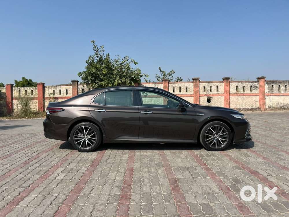 Toyota Camry Hybrid, 2024, Petrol